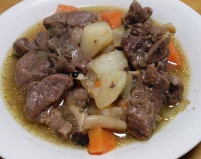 明日❗️2/14（土）のバレンタインデーは
〈第93回〉米とサーカスで昆虫食を楽しむ会🐛❤️
【～東欧にも昆虫食が来た！冬の蜂の子と東欧料理特集～】

今回は「東欧料理特集」

🦗昆虫料理✖東欧料理ワークショップ🌏
かなりレアで貴重な体験になるはず！！

・ハチノコとジャガイモの東欧風シチュー
・ミールワームの焼きピロシキ
・バッタとフェモラータの東欧風チーズボール

2/14(土) 12:00〜15:00頃
📍米とサーカス 高田馬場店

NPO法人昆虫食普及ネットワーク主催

↓詳細・申し込みはこちら↓
https://peatix.com/event/4745356
━━━━━━━━━━━━━━━⠀
@kometocircus 
📍東京都新宿区2-19-8
🚃高田馬場駅徒歩1分
平日・土日祝日　12-15:00 ／16-23:00 
※火曜のみ　17-23:00 
.................................
#米とサーカス
#NPO法人昆虫食普及ネットワーク 
#昆虫食 
#高田馬場 
#昆虫イベント