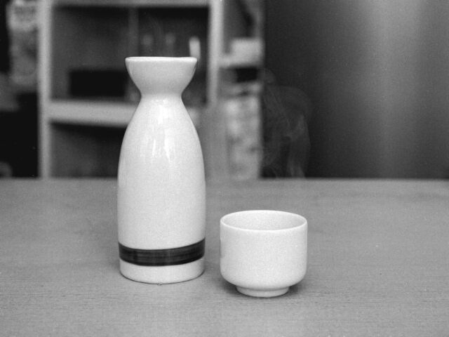 カッパ酎やガリ酎、電気ブランといった
懐かしい下町のお酒から、
乾杯用のテキーラ、
セレクトした日本酒数種類、
変わり種の薬膳酒 ハブ・マムシ・馬ペニスなど
ユニークなお酒を取り揃えています🍻

🏮新宿歌舞伎町 思い出の抜け道【寺子屋】
@terakoya_shinjuku
———————————————————
予約は1日4名様まで・19:00〜20:30までの入店のみ
新宿区歌舞伎町1-3−10 新宿センター街 1F
OPEN 24 hours
Reservations are limited to 4 persons per day 
and entry from 19:00 to 20:30
———————————————————
🏮Shinjuku Kabukicho, OMOIDE NO NUKEMICHI【TERAKOYA】

Kappa Shochu, Gari Shochu, Electric Bran, and more.
from nostalgic downtown liquors.
tequila for toast,
and several varieties of selected Japanese sake,
and unique medicinal drinks such as Habu, Mamushi, Horse Penis, etc.
We have a wide selection of unique sake 🍻.

#寺子屋
#思い出の抜け道
#歌舞伎町グルメ
#ShinjukuBar
#kabukicho