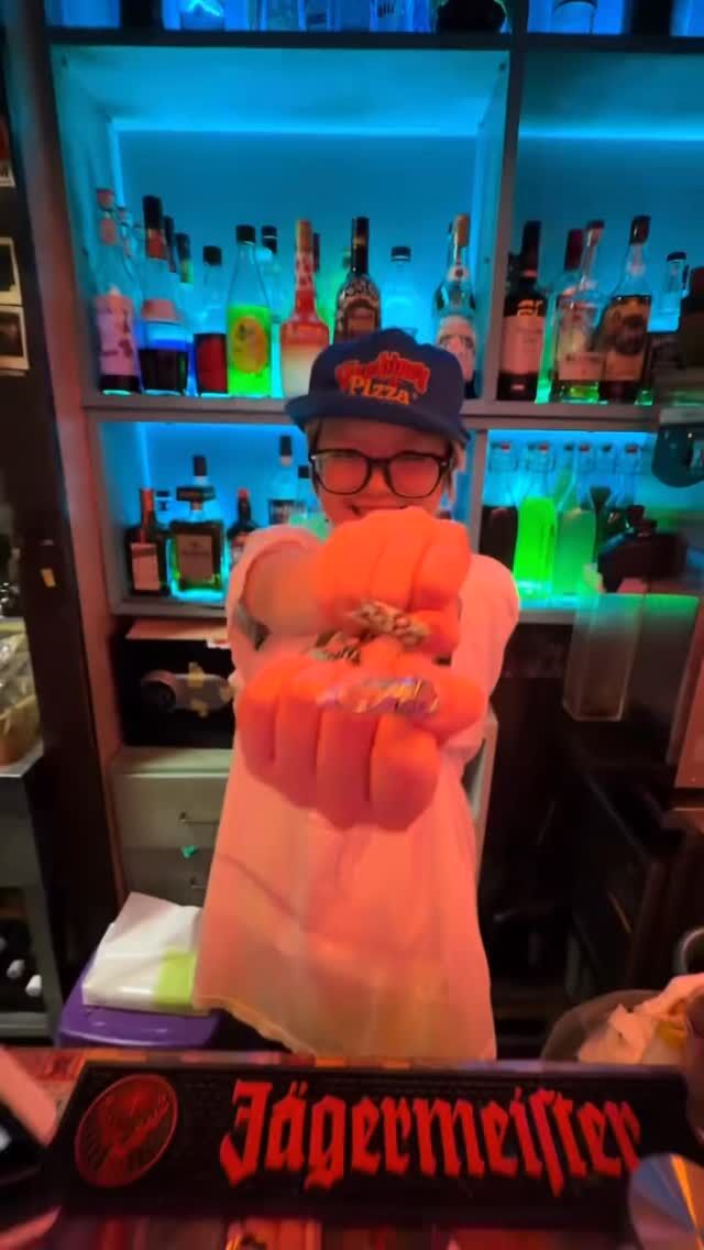 流行りに乗ってみた！おそいか？
⁡
高田馬場BAR【あでぃくしょん】🧠
@addiction_tokyo 
－－－－－－－－－－－－－－－－－－
🍹営業時間19:00-5:00
📍東京都新宿区高田馬場２丁目19-8
🔮無休で営業してます！

🌙 Open every night till 5AM!
🍹7:00 PM – 5:00 AM
📍 2-19-8 Takadanobaba, Shinjuku, Tokyo
🔮No holidays, always here for you!
－－－－－－ー－－－－－－－－－－－－
🧠Takadanobaba BAR【ADDICTION 】🧠